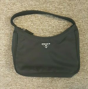 Authentic prada bag (tessuto sport)
